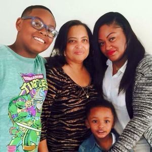 Meet your Posher, Debbie